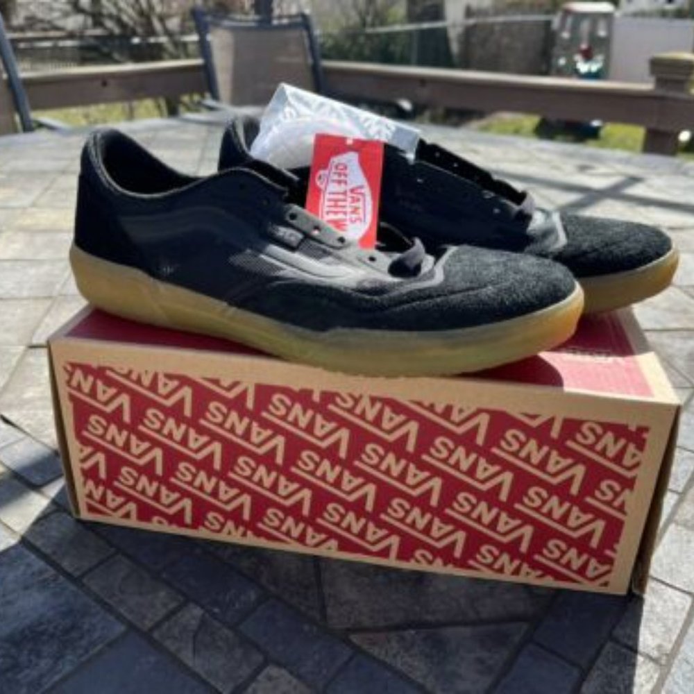 Vans Ave Pro Men's Skate Shoes Skateboard Athletic Sneakers NEW Size 7 Black/Gum